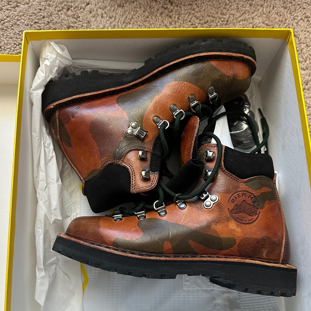 DIEMME WOMENS BOOTS - Size 37 barely worn